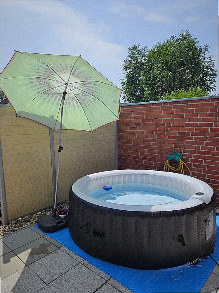 Arebos Whirlpool für 6 Personen