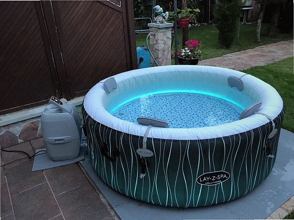 Lay-Z-Spa Hollywood Aufblasbarer Whirlpool rund schwarz inkl. Pumpe & Abdeckung